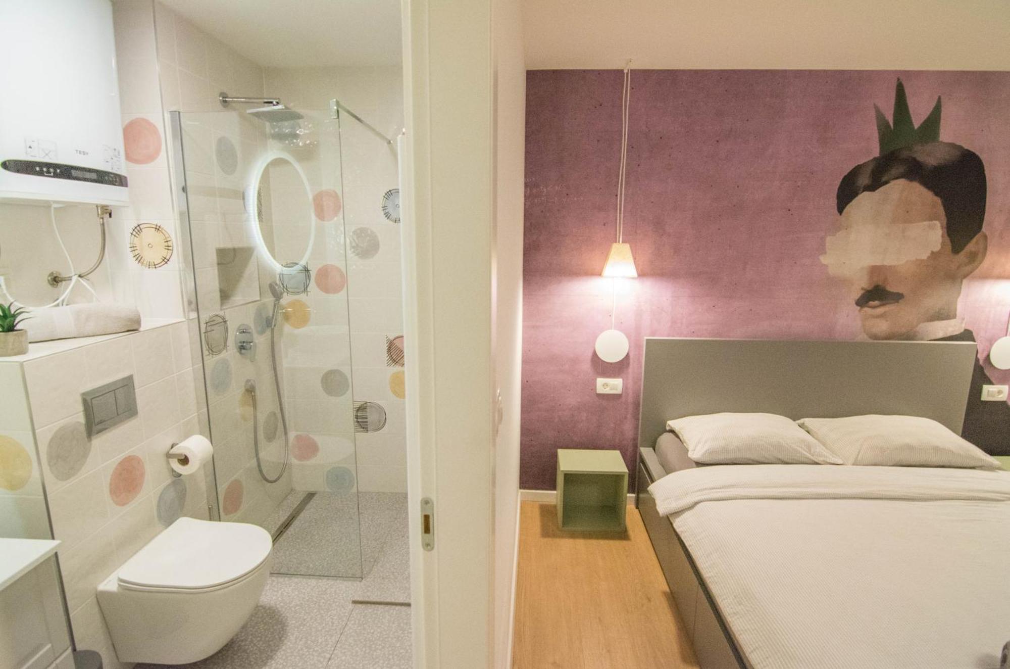Romiru Rooms And Studio Apartment Spalato Esterno foto