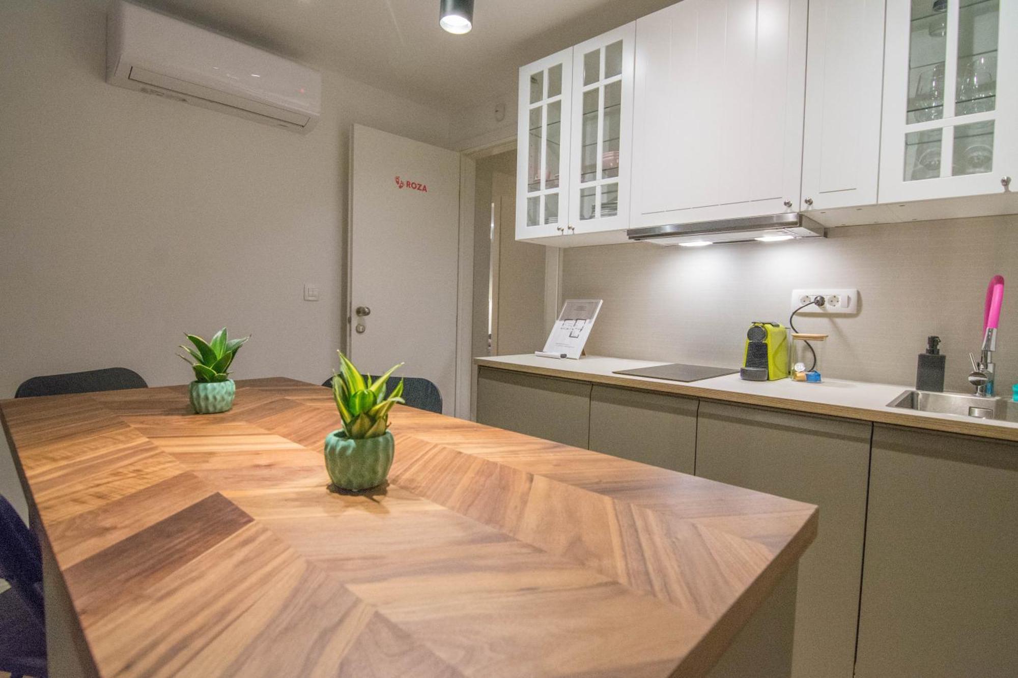 Romiru Rooms And Studio Apartment Spalato Esterno foto